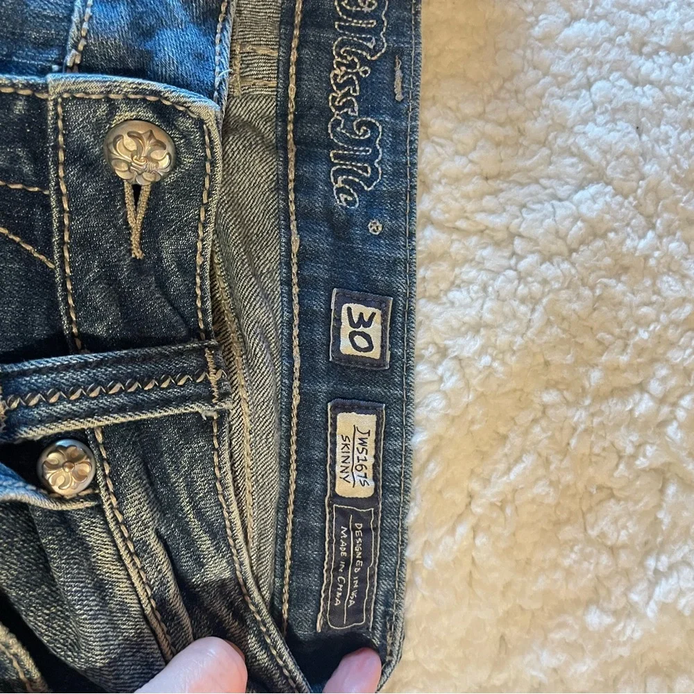 Miss Me low rise skinny embroidered flap pocket jeans size 30 - Picture 5 of 10